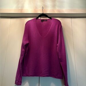 360 Cashmere V-Neck Sweater - Purple